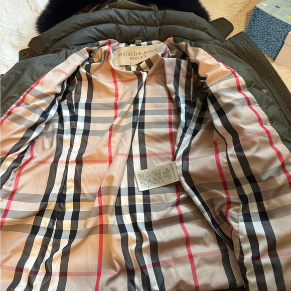 Authentic Burberry coat - Picture 3 of 10